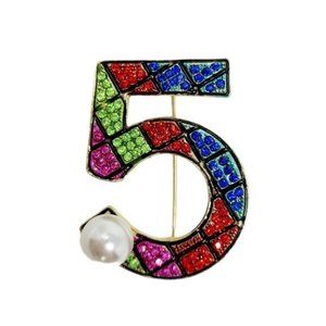 No 5 Coco Chic Blogger Pearl Rhinestone Pin Brooch